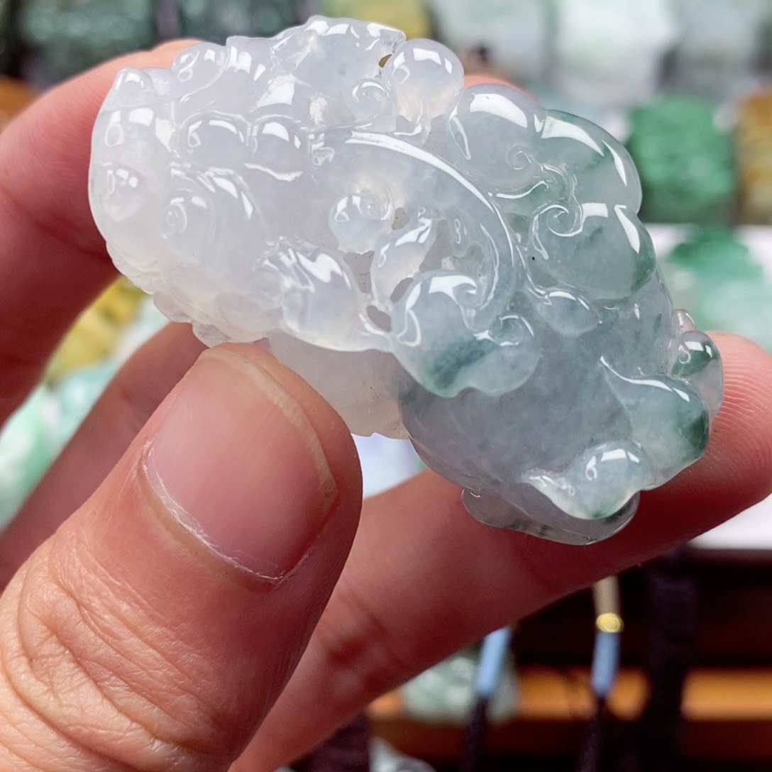 翡翠颈饰未镶嵌翡翠