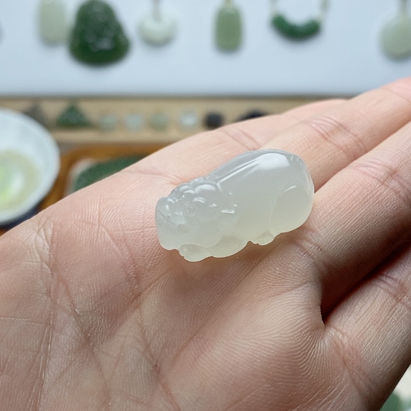 【闪购商品】颈饰未镶嵌和田玉