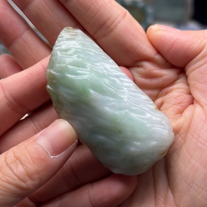 翡翠颈饰未镶嵌毛料