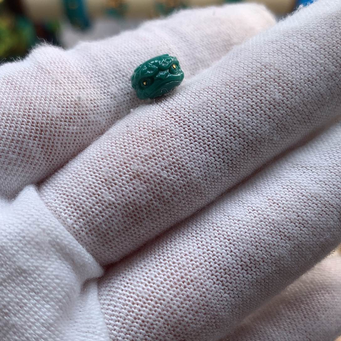 绿松石配饰未镶嵌