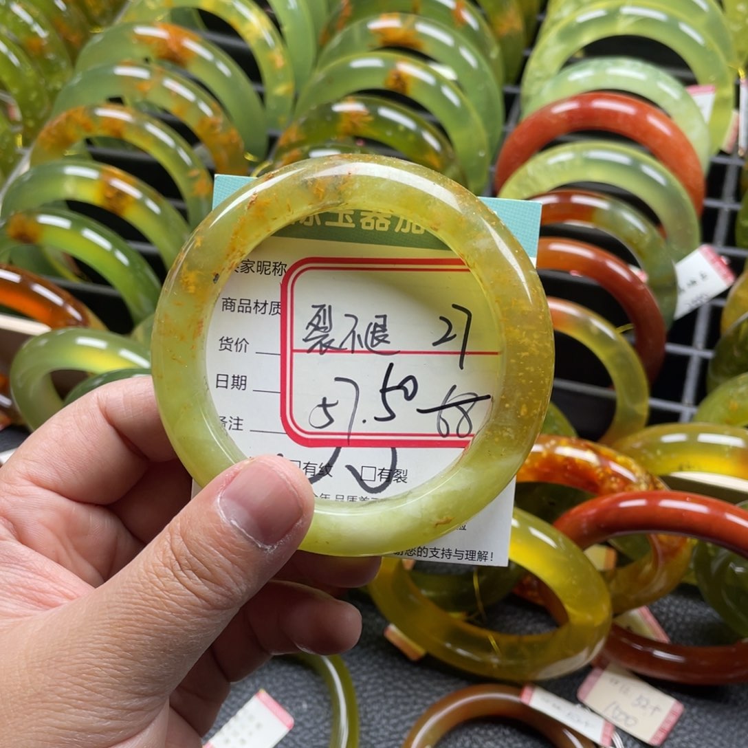 未镶嵌蛇纹石玉手镯有裂手镯特价不退不换