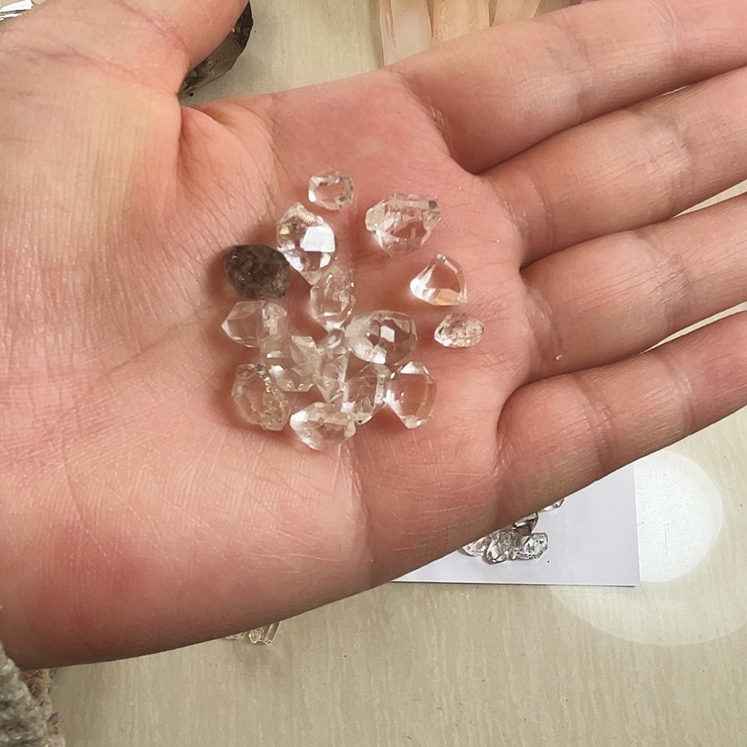 未镶嵌水晶珠宝半成品重庆闪灵