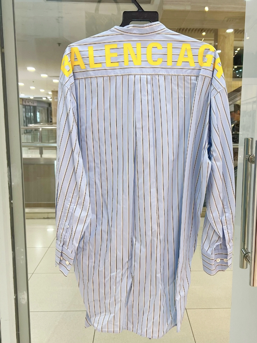 未使用 Balenciaga/巴黎世家  aa2833 棉 条纹背后logo衬衫 36码 