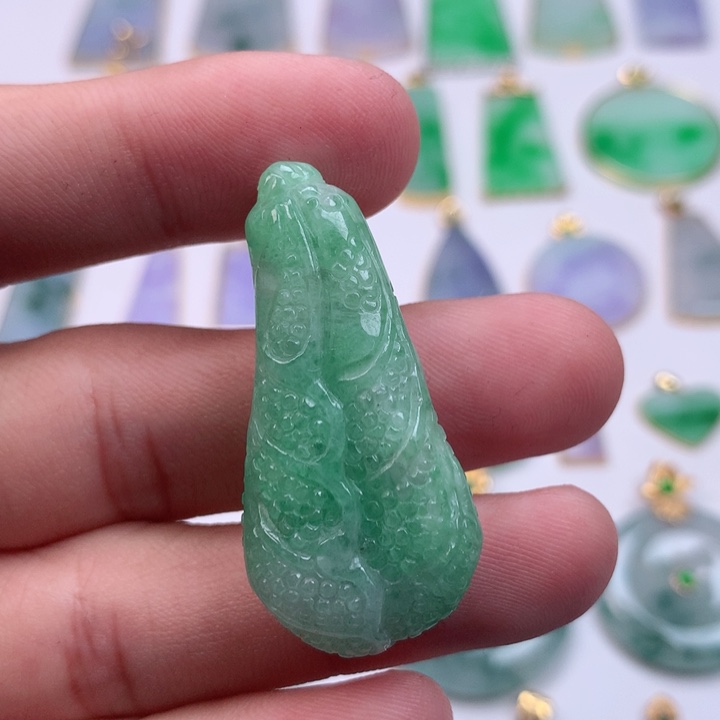 翡翠未镶嵌颈饰缅甸天然翡翠a货