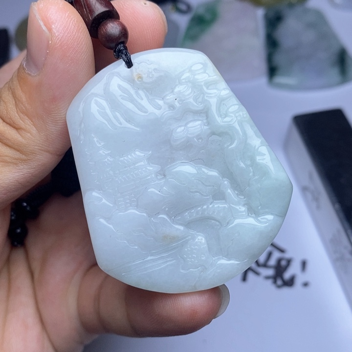翡翠未镶嵌颈饰翡翠