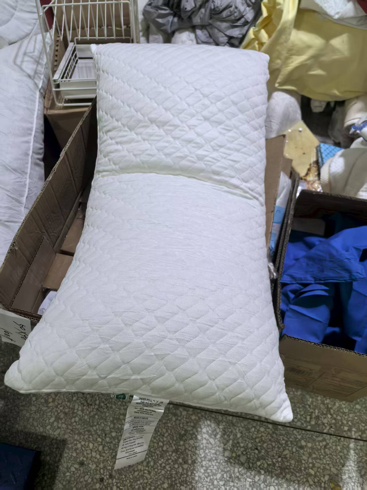 《厚广家》3楼40×80白色40%竹纤维面料慢回弹海绵碎枕 发1个3.8斤