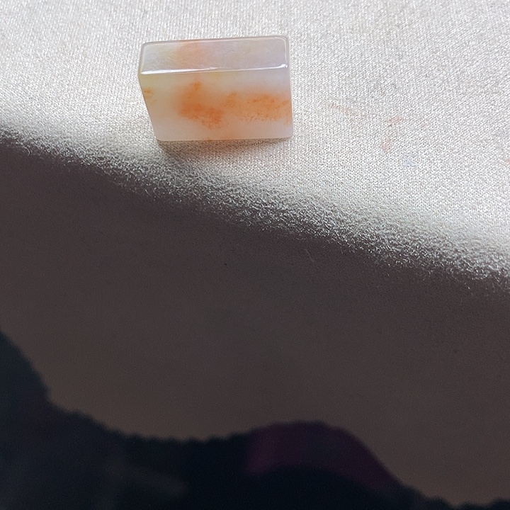 翡翠颈饰未镶嵌吊坠