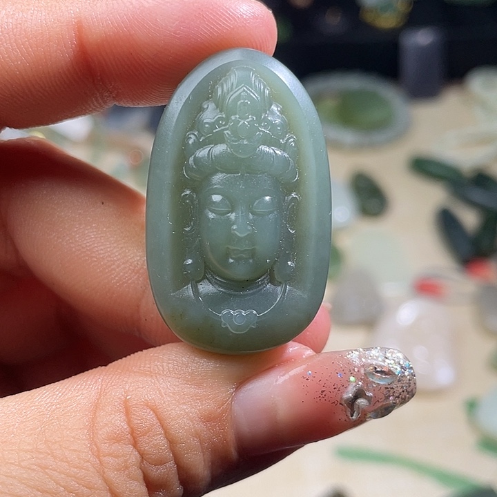 透闪石质玉未镶嵌珠宝奇石