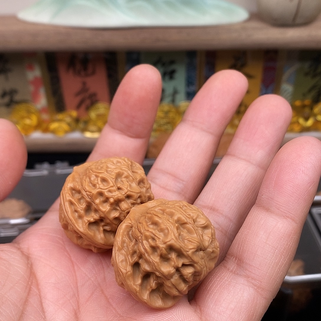 月***盐把件文玩核桃小金鱼