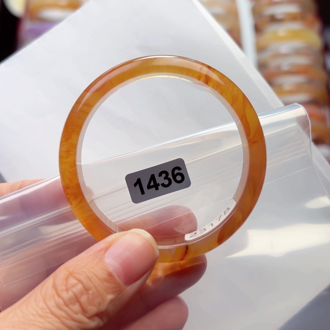 玛瑙/玉髓手镯未镶嵌优*&