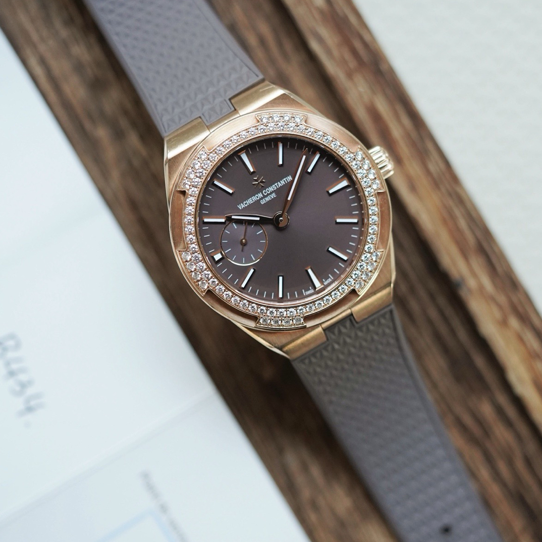 99新 Vacheron Constantin/江诗丹顿 型号2305V 19年保卡