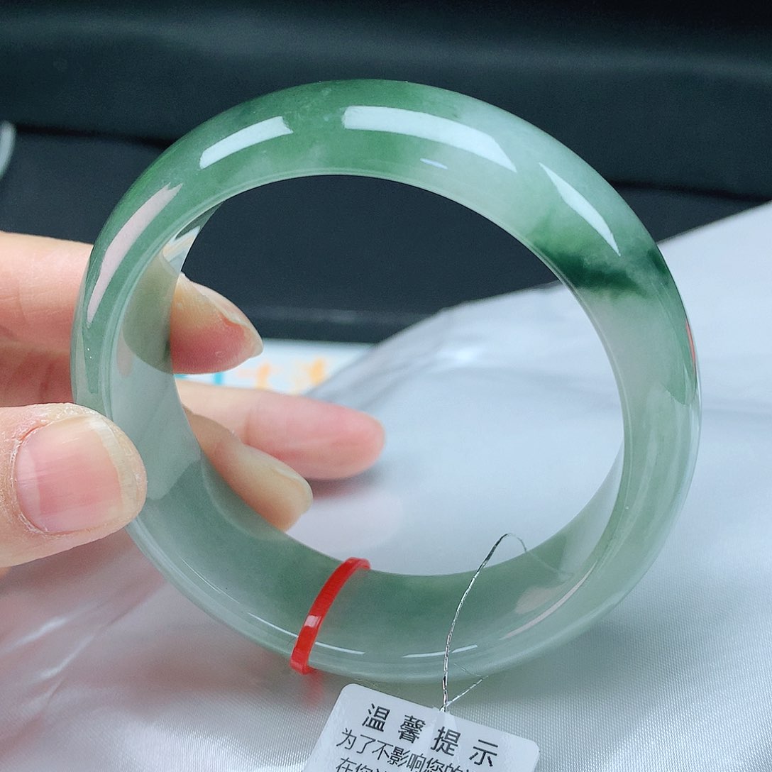 翡翠手镯未镶嵌57+轮胎