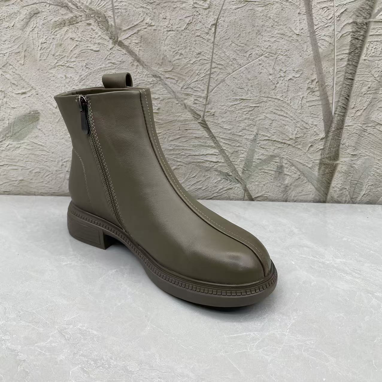 短靴女女靴子（牛皮）68-1872 绒