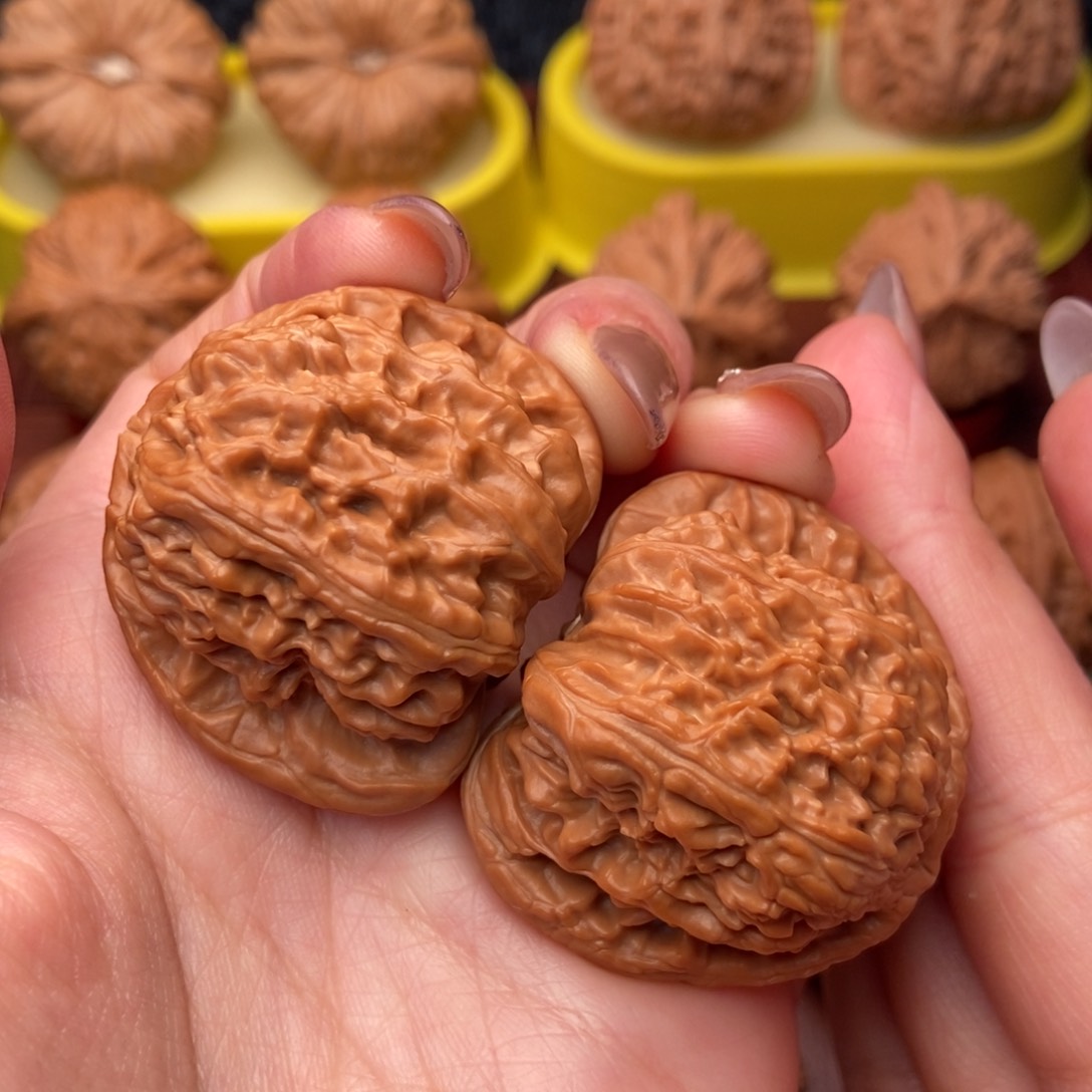 把件文玩核桃40白狮子“大漏”