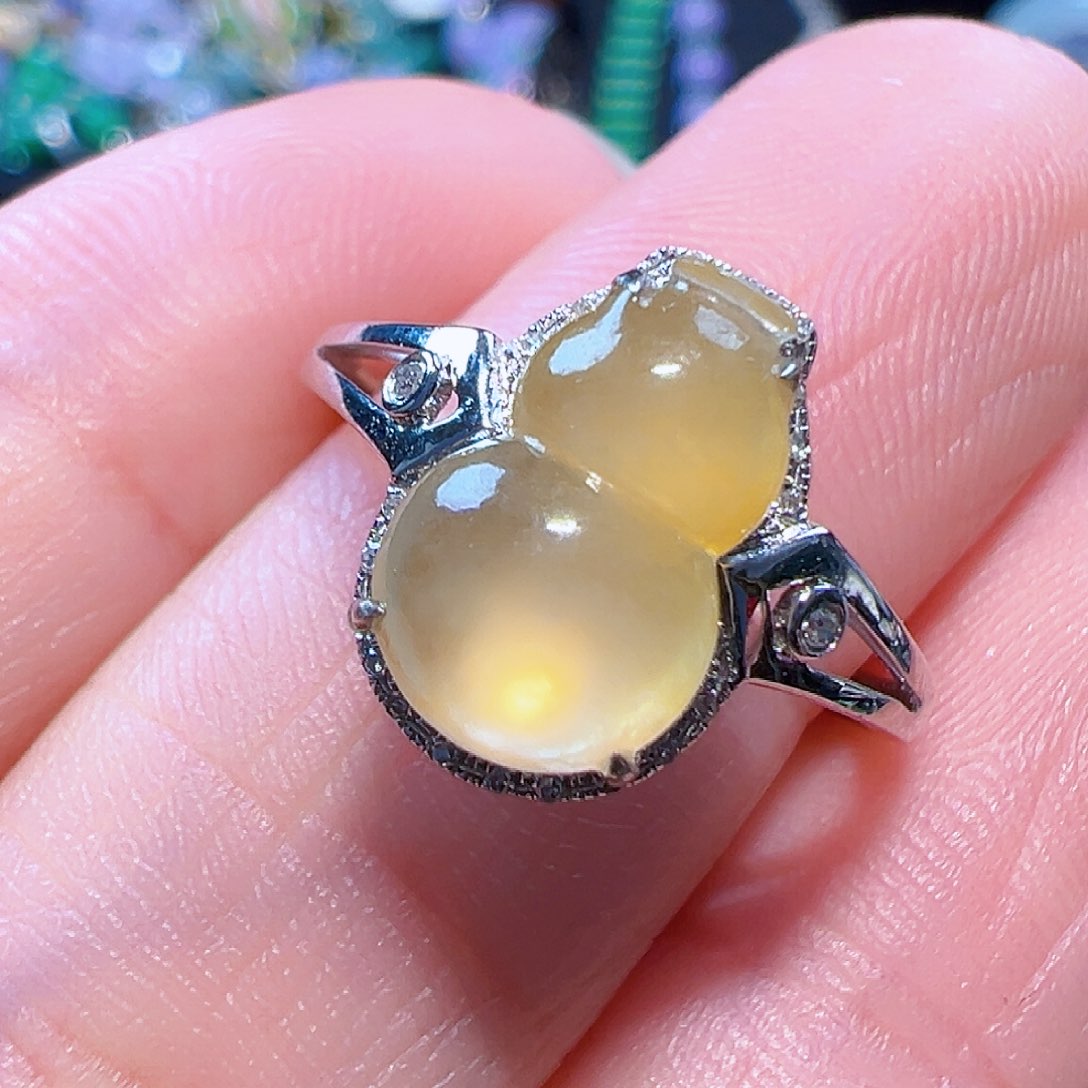 翡翠戒指18K金镶嵌签收后24小时鉴赏期