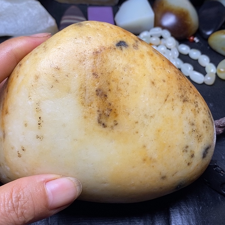 未镶嵌和田玉摆件