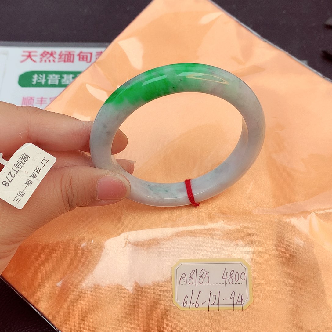 翡翠手镯未镶嵌天然缅甸翡翠A货