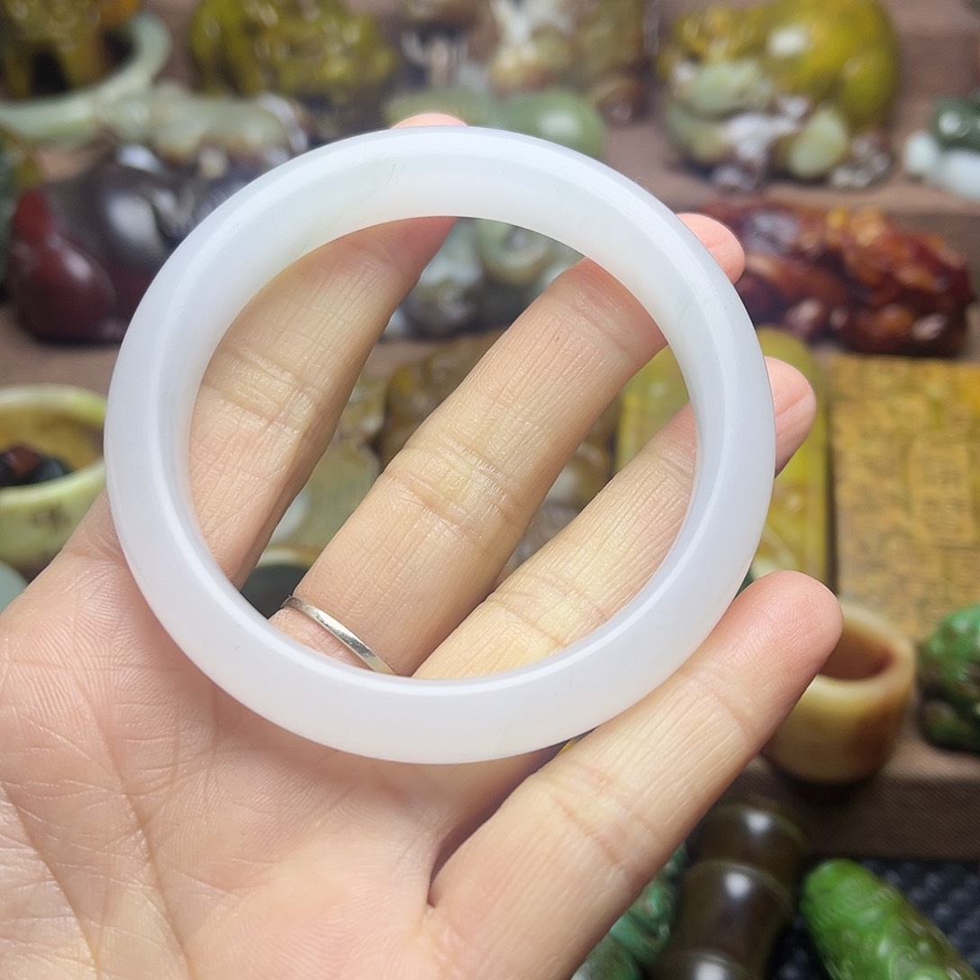 白玉菩提吊坠169。。