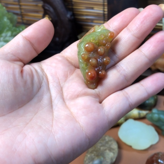 未镶嵌蛇纹石玉颈饰