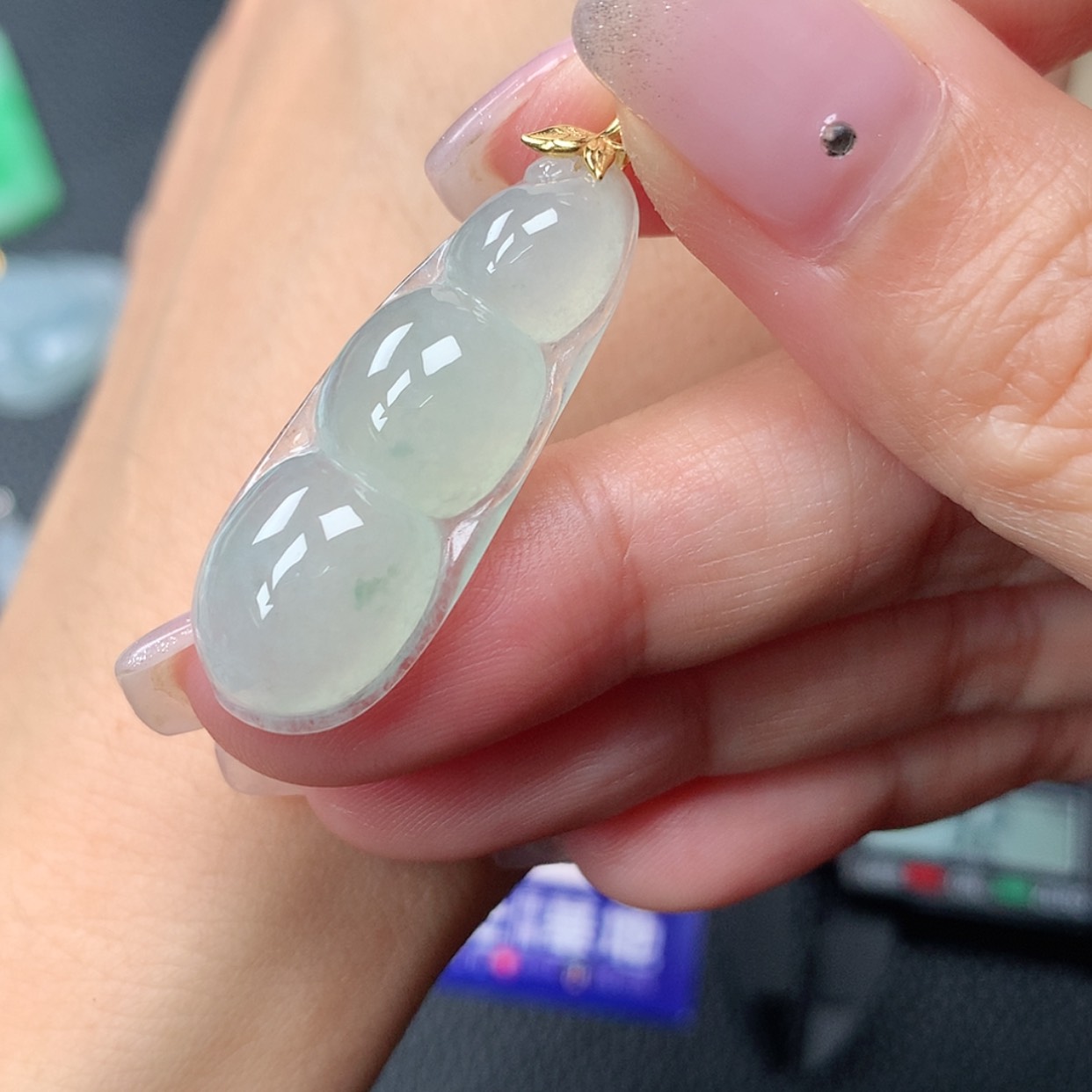 【闪购商品】翡翠18K金镶嵌吊坠(赠链)