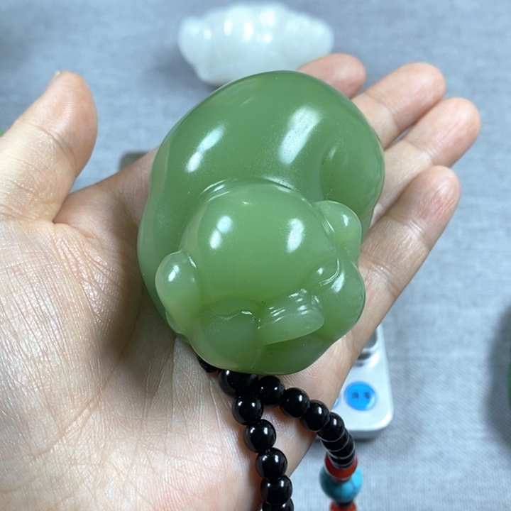 和田玉颈饰未镶嵌