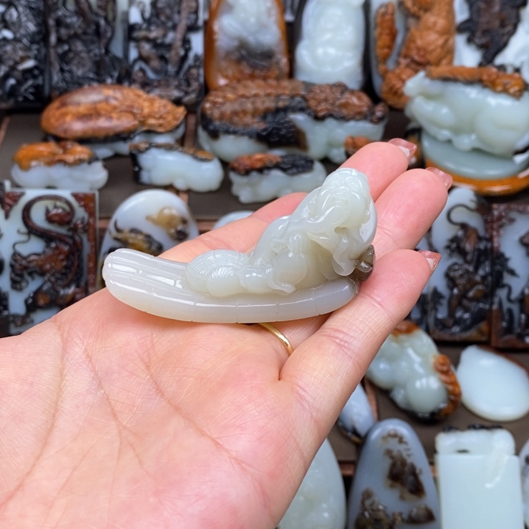 颈饰未镶嵌和田玉