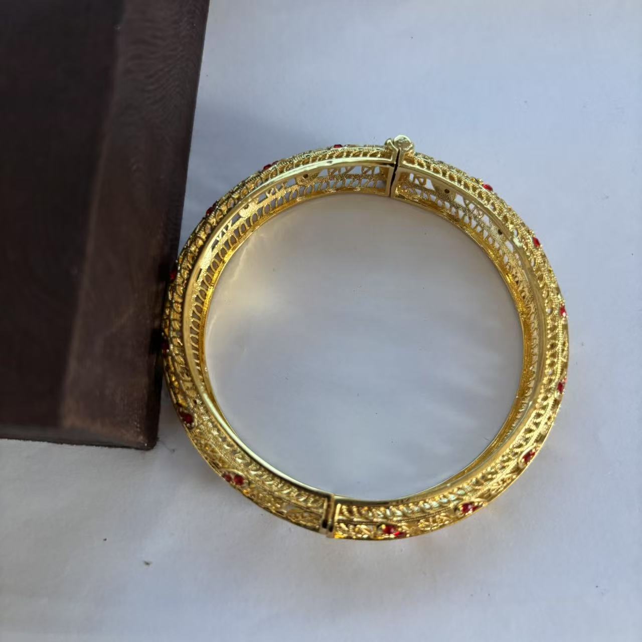  高端收藏绮罗珠履时尚简约手镯B8（多样性发其一）