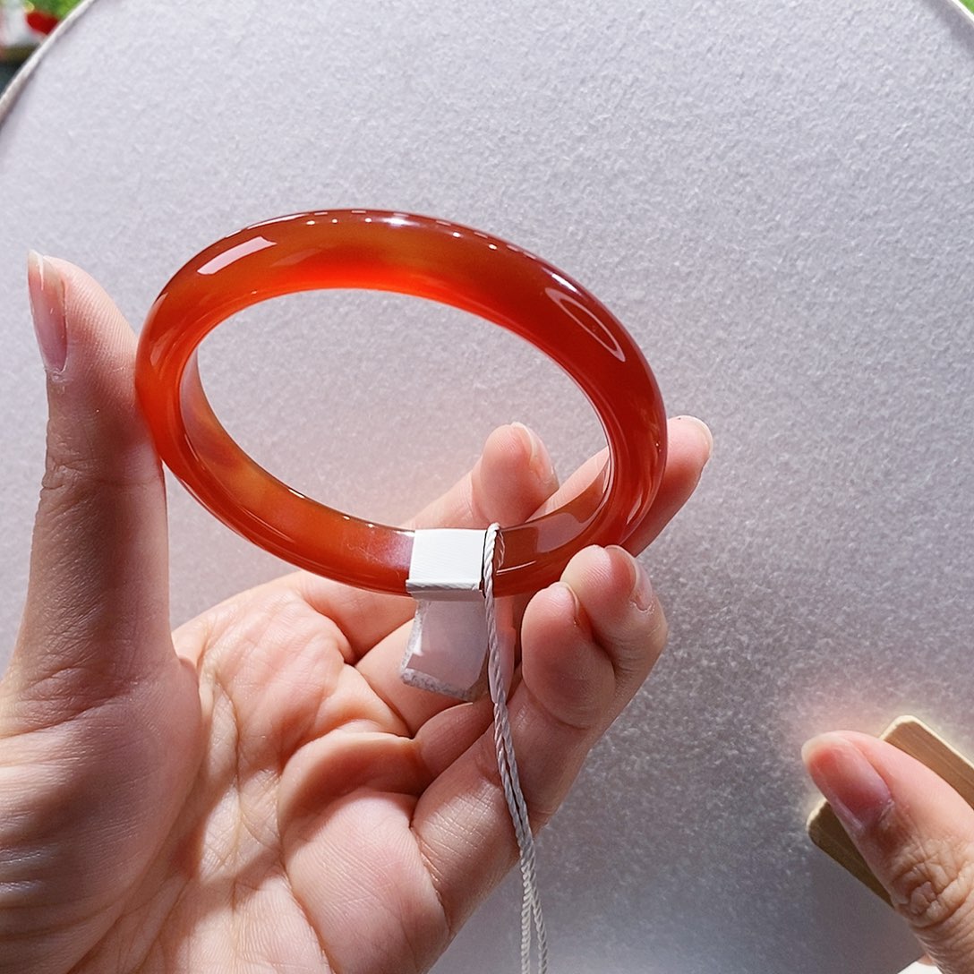 玛瑙/玉髓手镯未镶嵌54.4