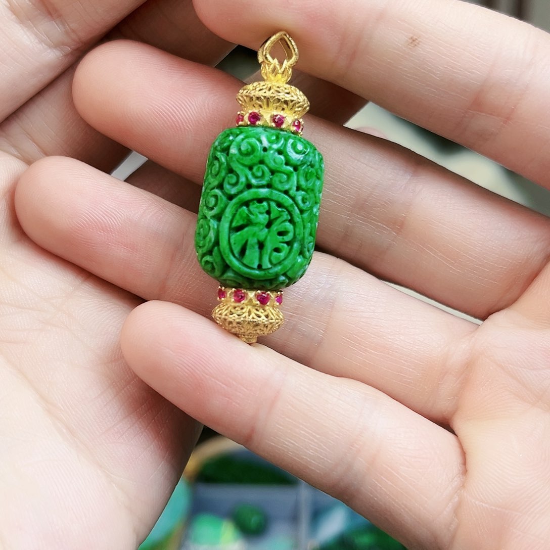 翡翠颈饰银S925镶嵌吊坠