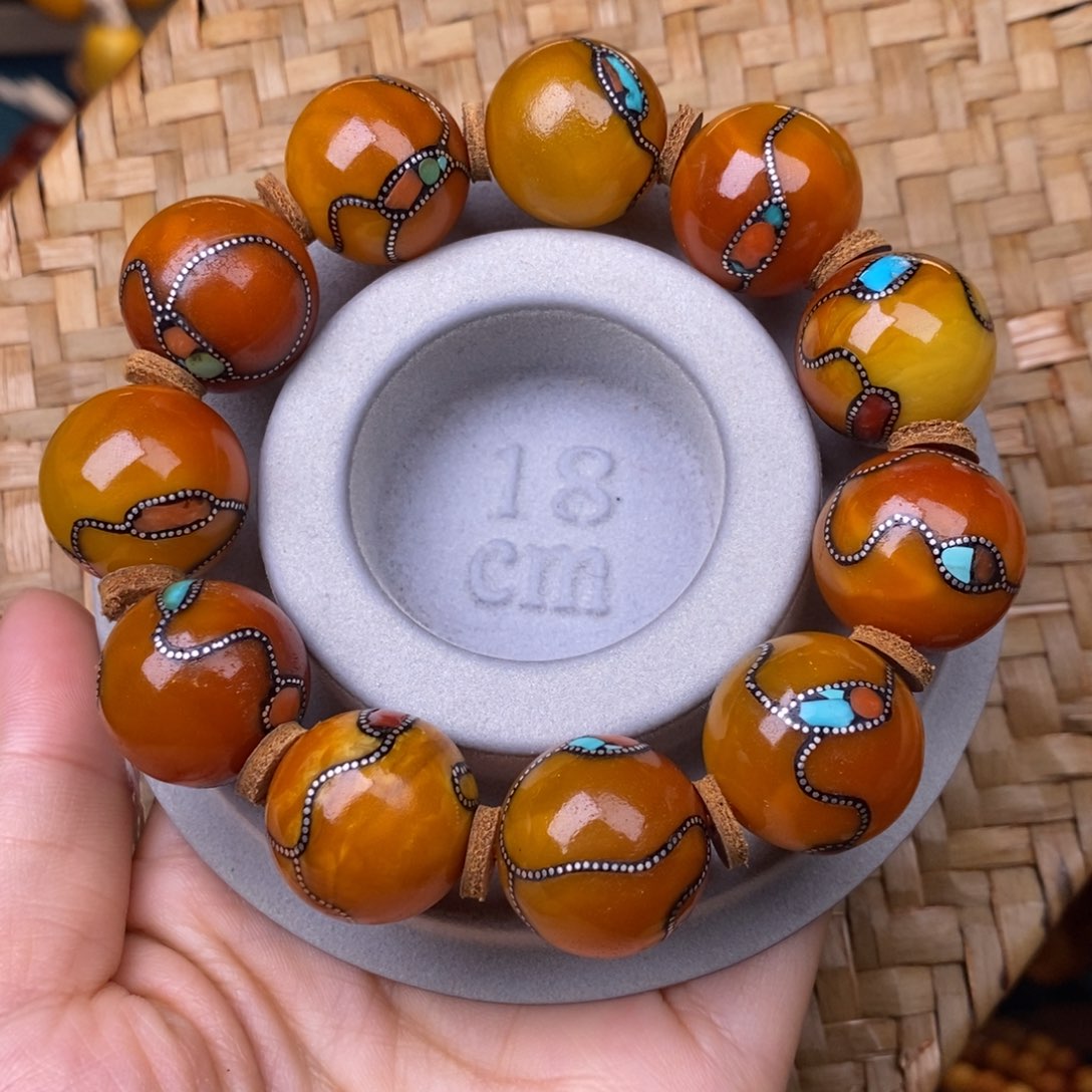 蜜蜡裸石未镶嵌蜜蜡