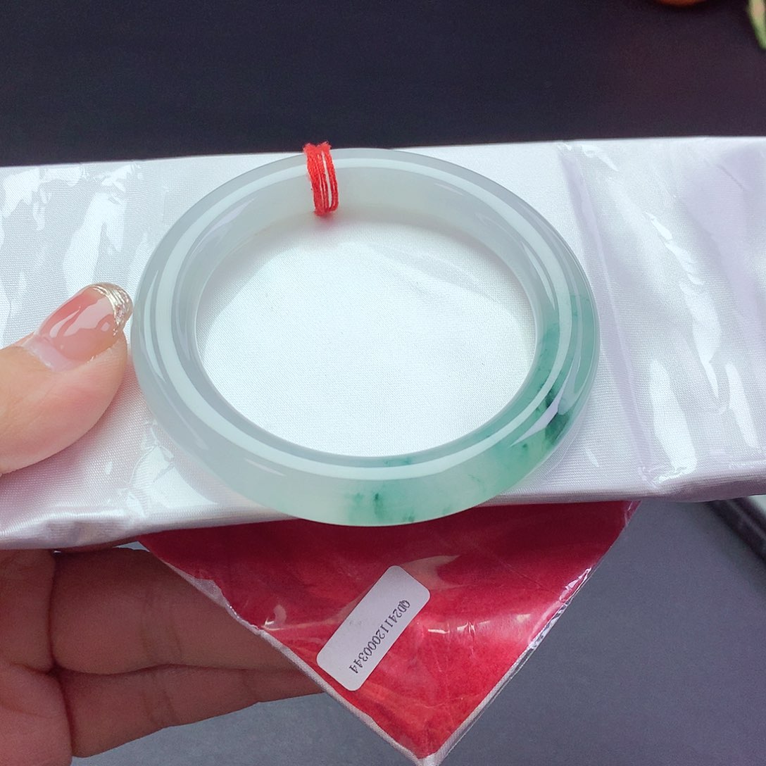 【闪购商品】翡翠手镯未镶嵌a 8