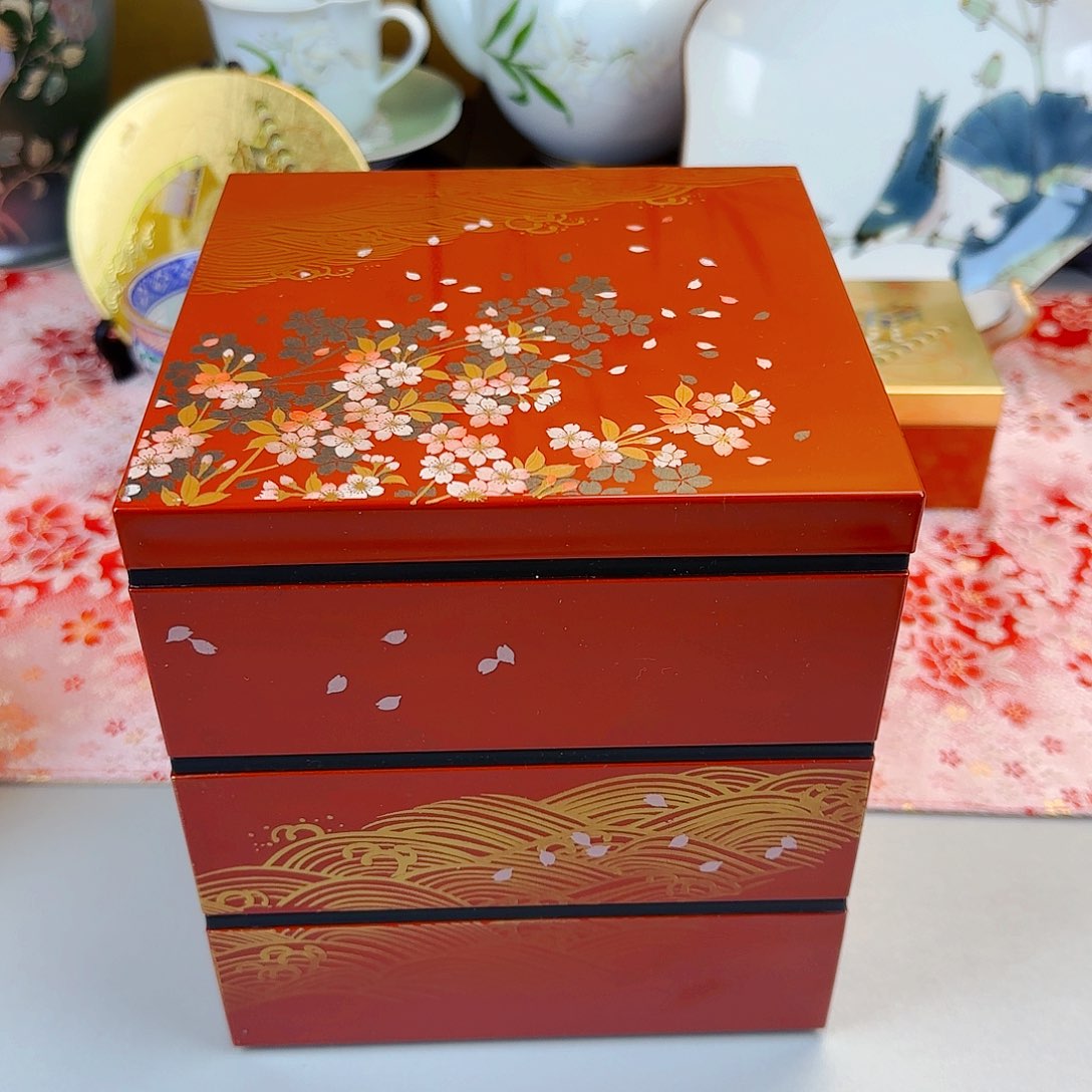 他家茶具瓷器好看！三层食盒