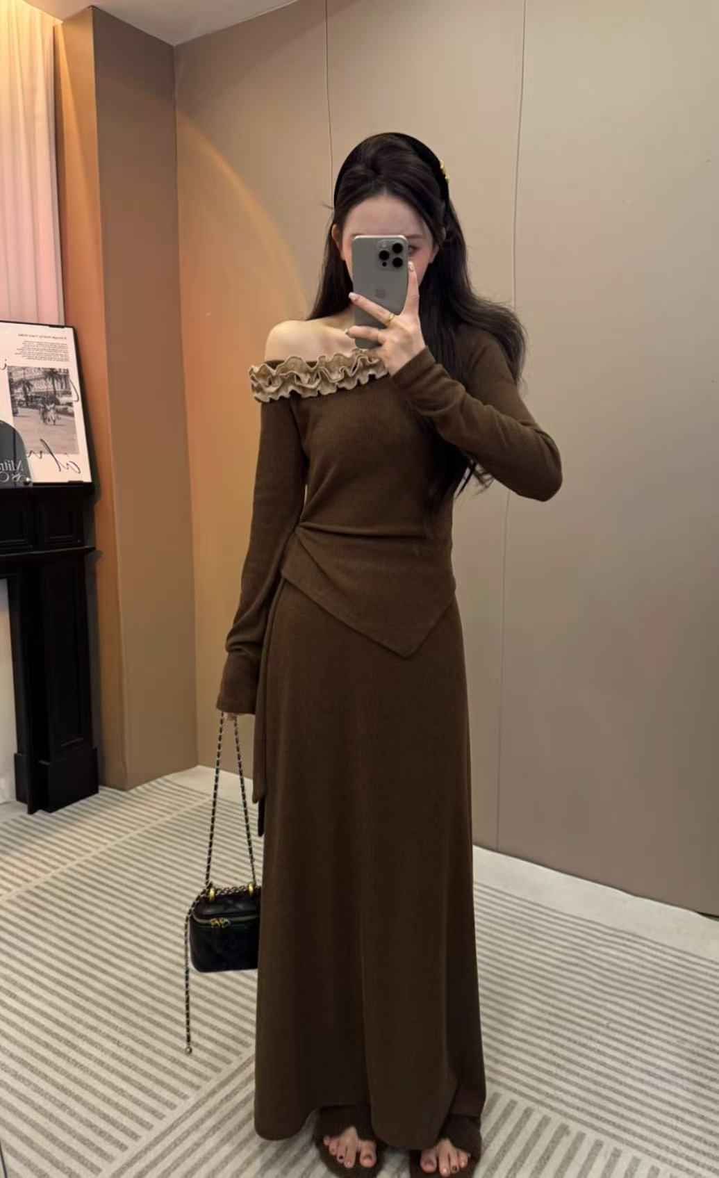 【现货】气质韩系时尚套装女秋冬木耳花边拼接斜肩上衣+高腰半身裙