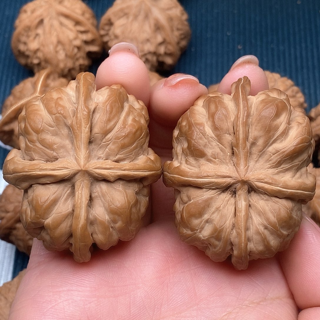 文玩核桃吊坠似**识蛤蟆头