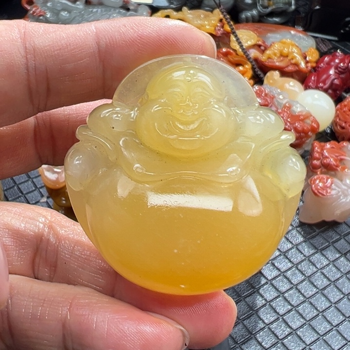 石英质玉（黄龙玉）颈饰未镶嵌