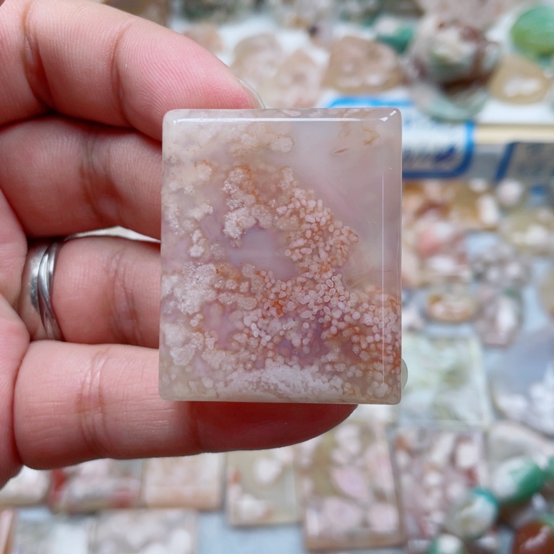 未镶嵌玛瑙/玉髓珠宝奇石