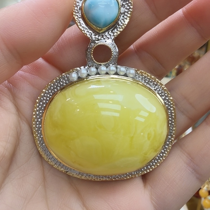 琥珀未镶嵌珠宝奇石