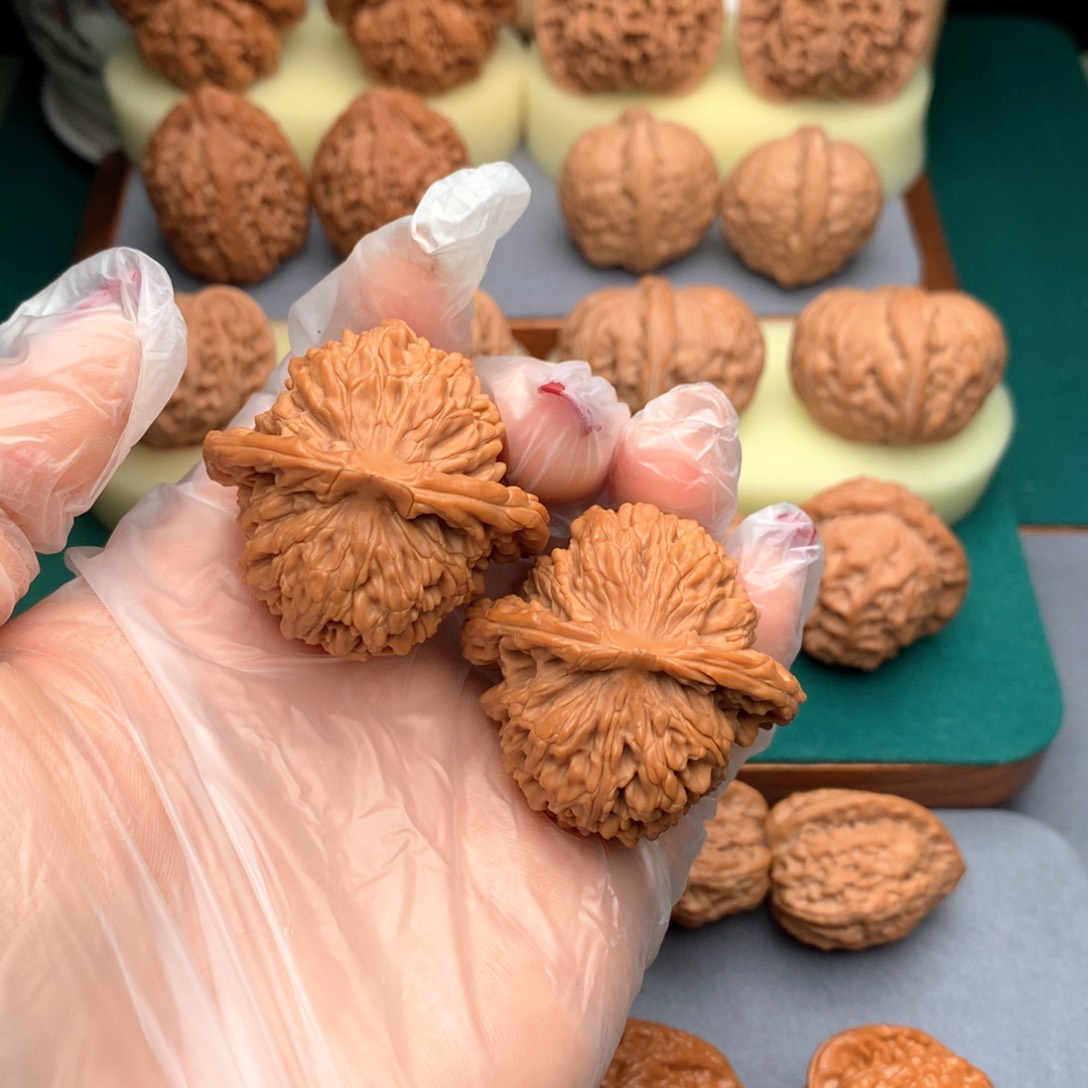 文玩核桃吊坠文玩核桃山地果平谷楼