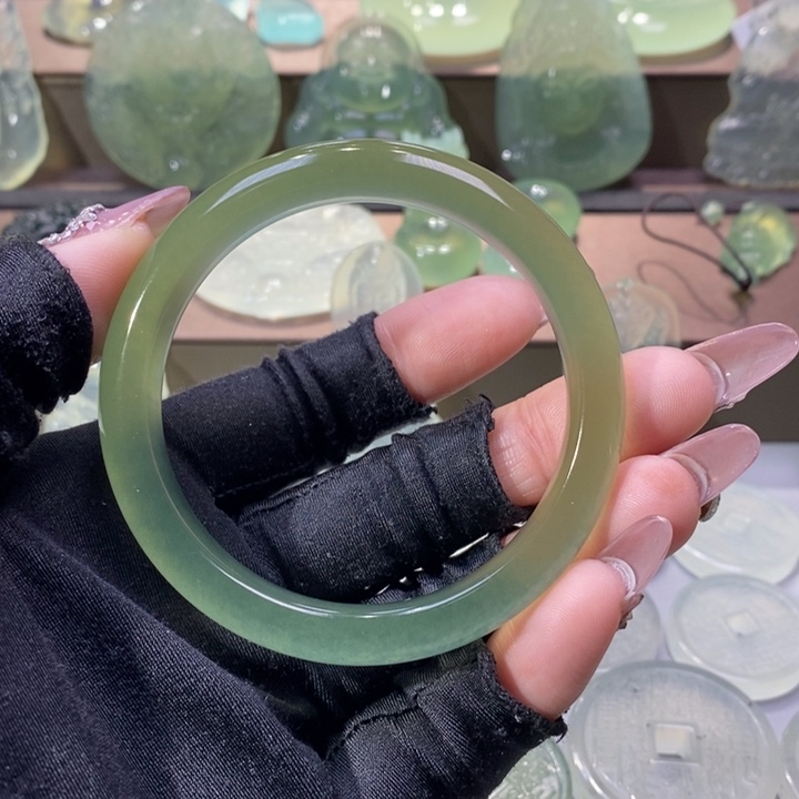 岫玉手镯未镶嵌手镯