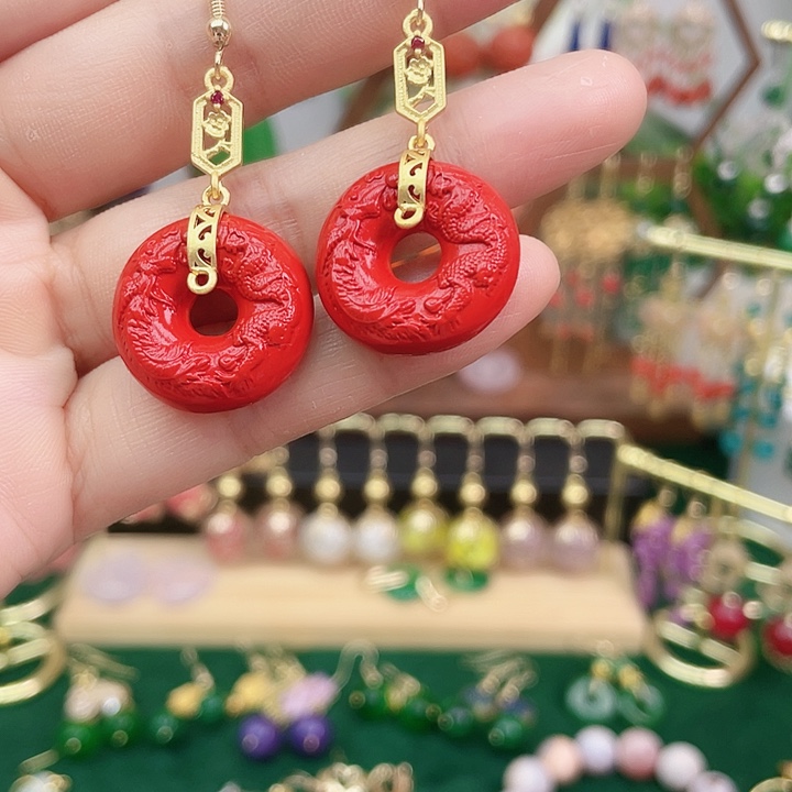 石英岩玉合金耳钉