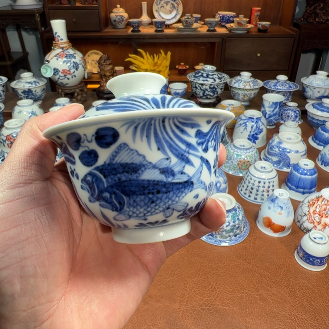 青花鱼藻纹盖碗盖碗