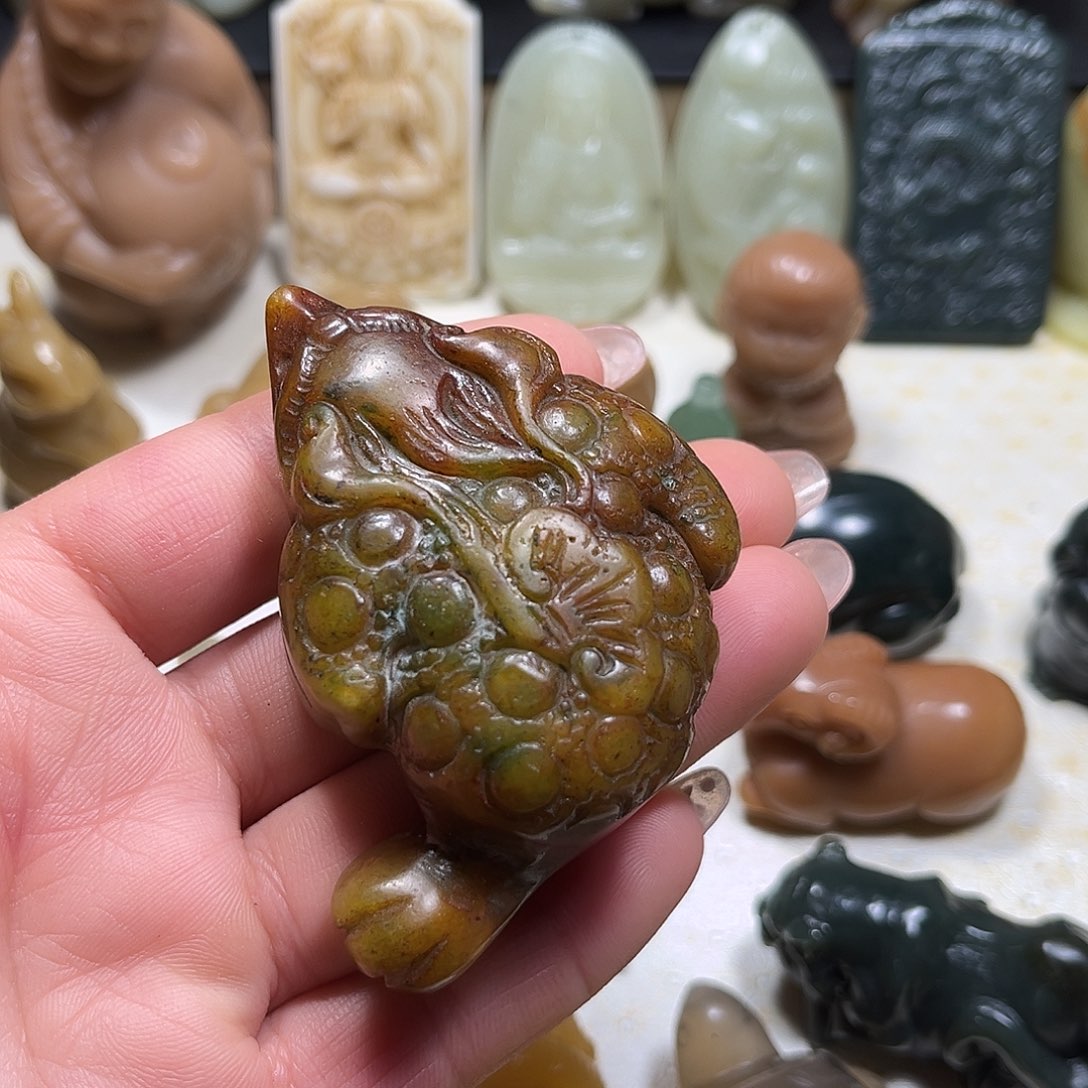 白玉菩提吊坠白玉菩提吊坠