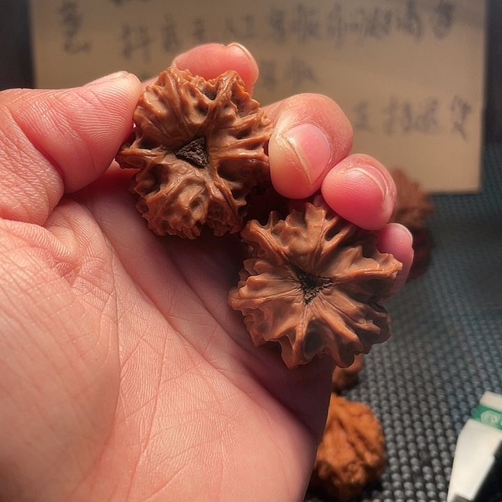 文玩核桃吊坠35mm野生龙门涧三棱