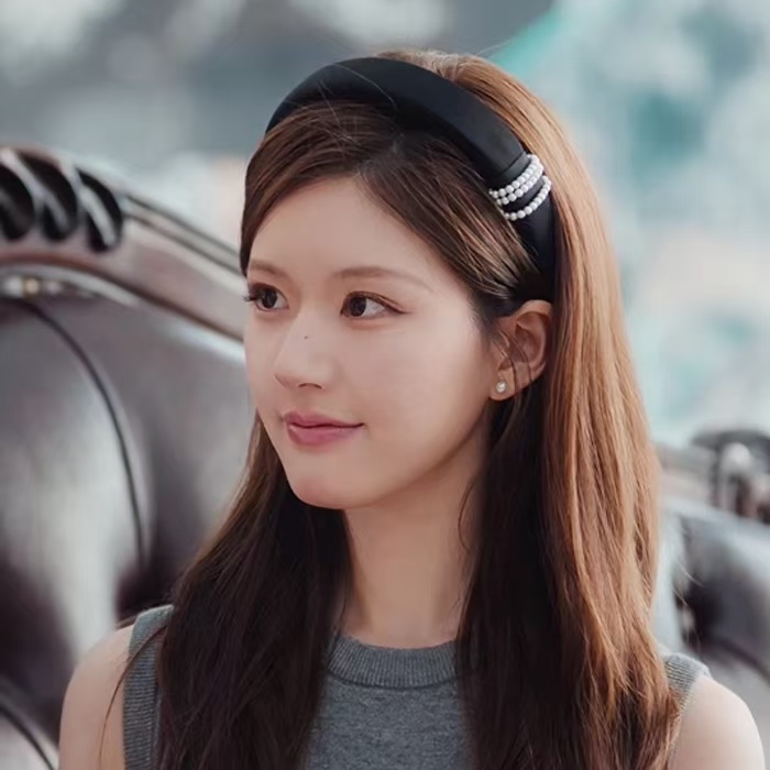 D160赵露思同款黑色白珠发箍