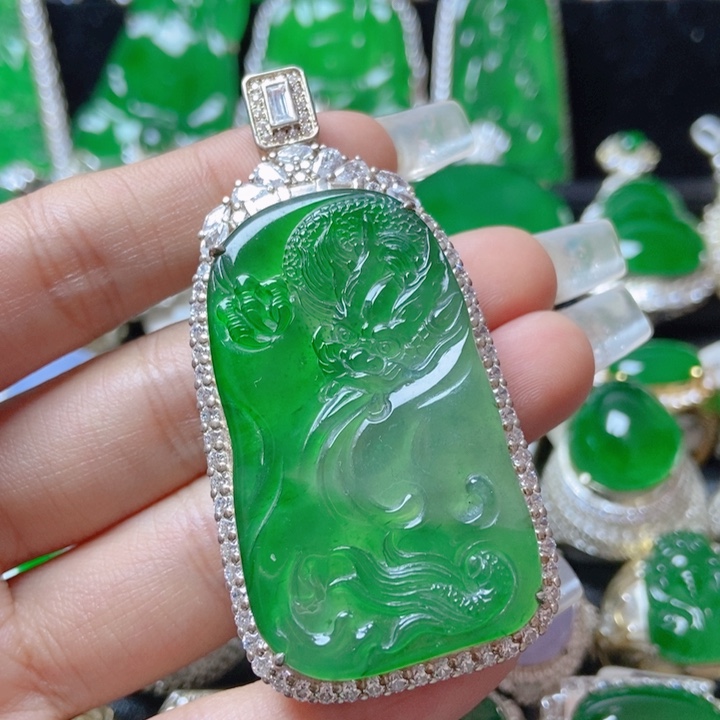 翡翠颈饰银S925镶嵌           