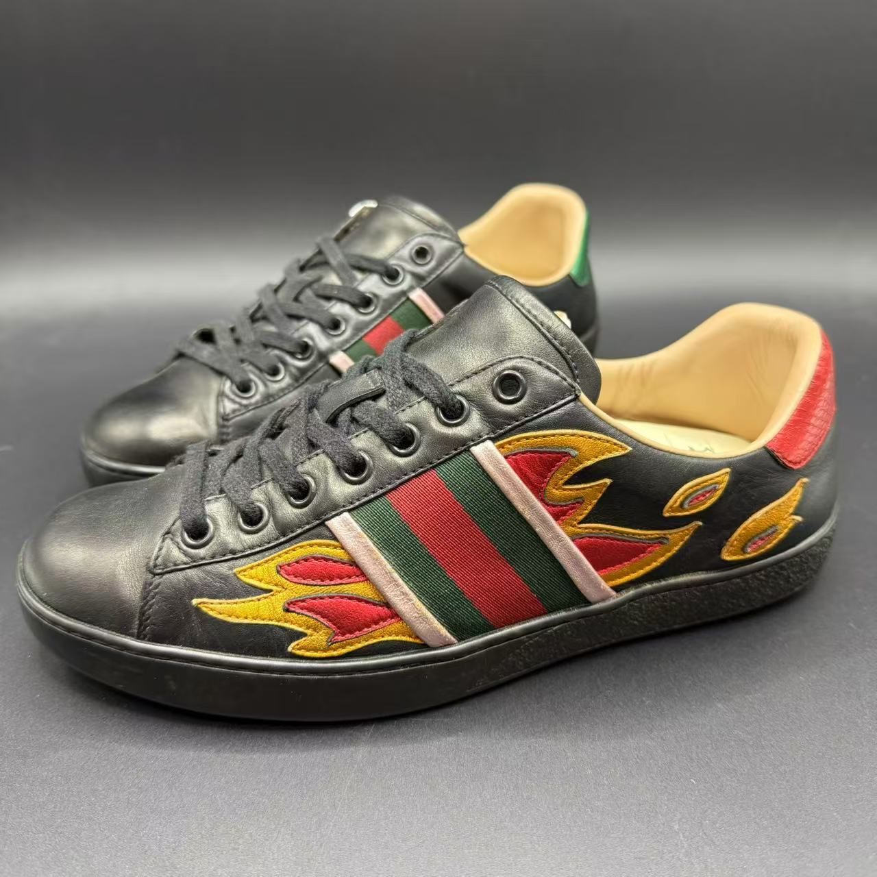 95新 GUCCI/古驰 男士百搭时尚黑色火焰板鞋38.5欧码ca360t