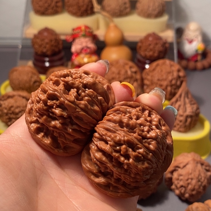 文玩核桃吊坠M****r47四座楼