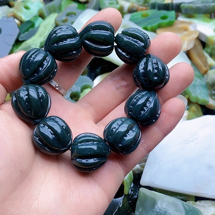 和田玉未镶嵌珠宝半成品