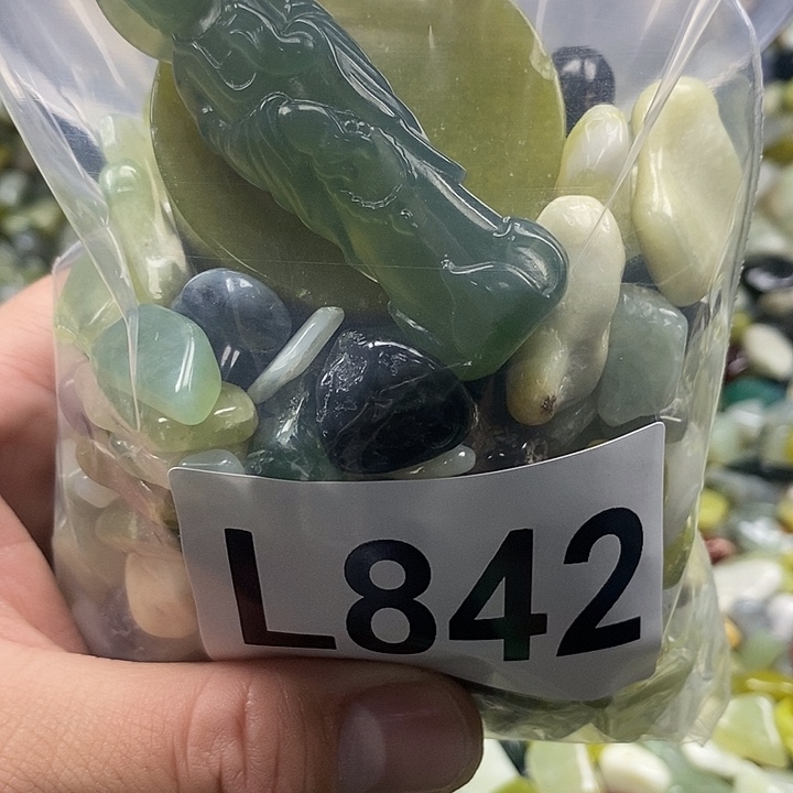 岫玉鱼缸石未镶嵌