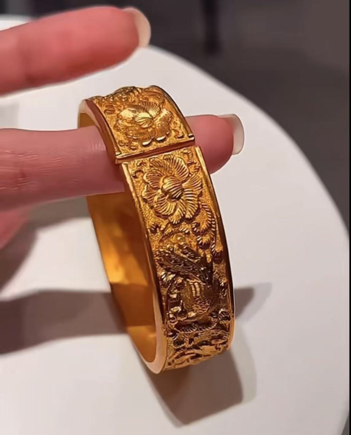 足金冯秀宁正版錾刻“凤穿牡丹”手镯订金